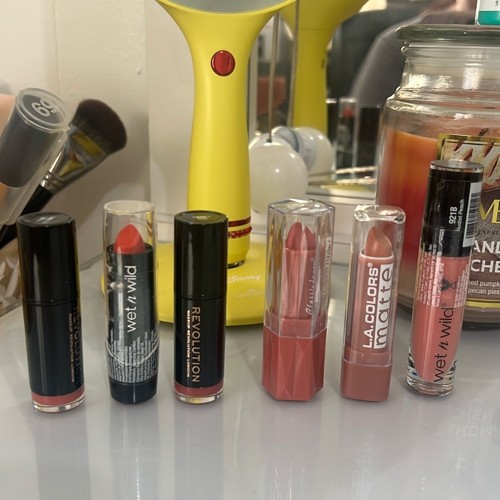 Bundle of lipsticks
